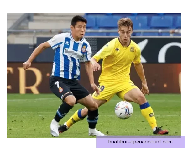 伊森三分球打破尴尬局面 母亲发推力挺霸气回怼质疑者